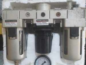 FRL (Filter, Regulator, Lubricator) tipe AC4000-04
