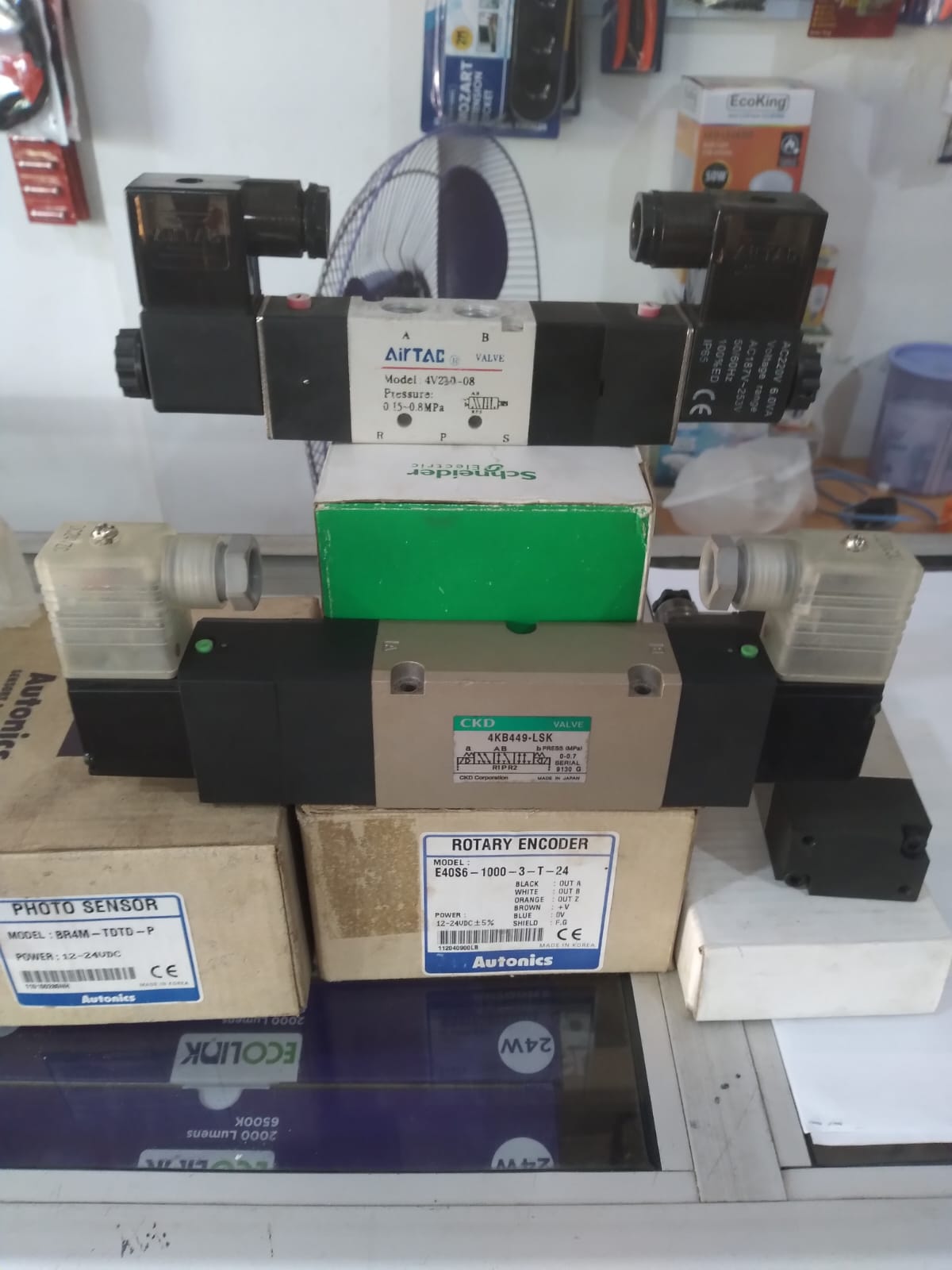 AirTAC Solenoid Valve 4V230-08 - Image 6